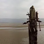 Quirky Bohemian District Miners Cottage- 6 Bd 米勒姆