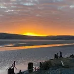 度假居 Quirky Bohemian District Miners Cottage- 6 Bd *