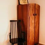 Quirky Bohemian District Miners Cottage- 6 Bd 度假居