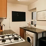 Quirky Bohemian District Miners Cottage- 6 Bd Holiday home *