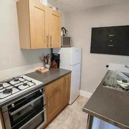 Quirky Bohemian District Miners Cottage- 6 Bd Millom