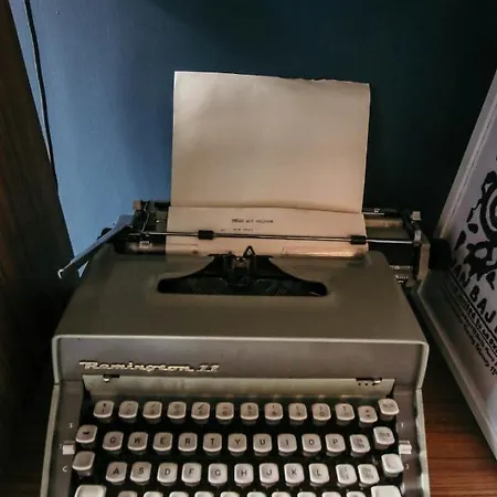 Casa vacanze Quirky Bohemian District Miners Cottage- 6 Bd *