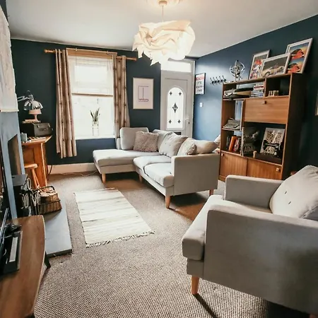 Casa vacanze Quirky Bohemian District Miners Cottage- 6 Bd