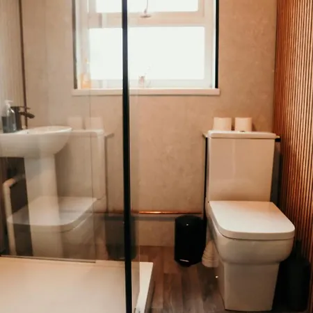 Quirky Bohemian District Miners Cottage- 6 Bd Millom
