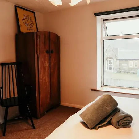 Quirky Bohemian District Miners Cottage- 6 Bd Millom