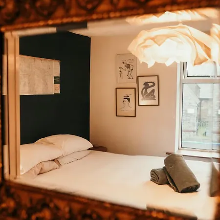 Nyaraló Quirky Bohemian District Miners Cottage- 6 Bd *
